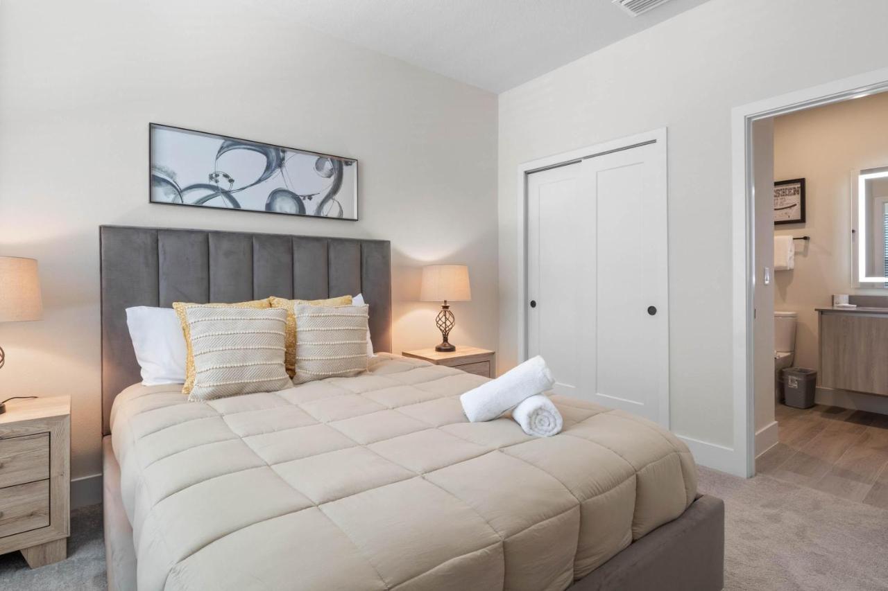 3 Bedrooms Pool Hidden Forest Amenities Orlando